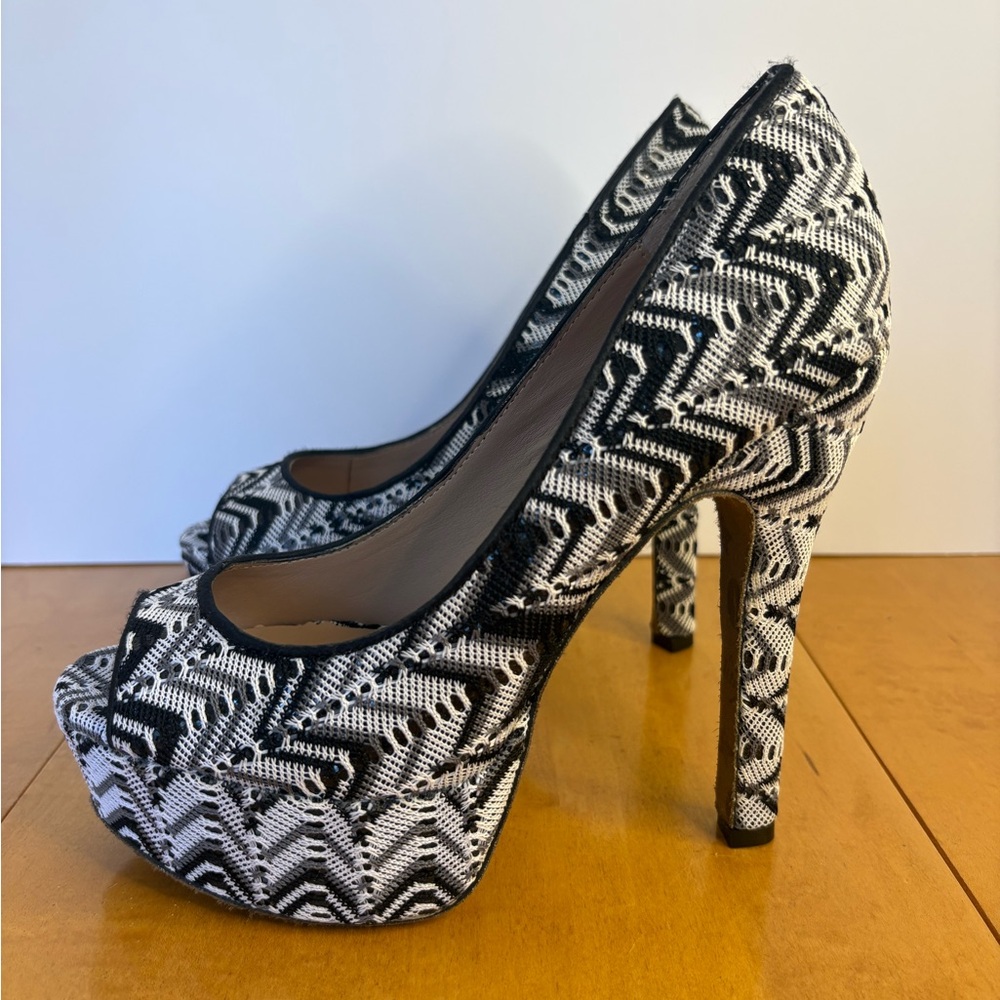 BETSEY JOHNSON || Barrdot Peep-Toe Sky High Platform High Heels 6.5 Women’s